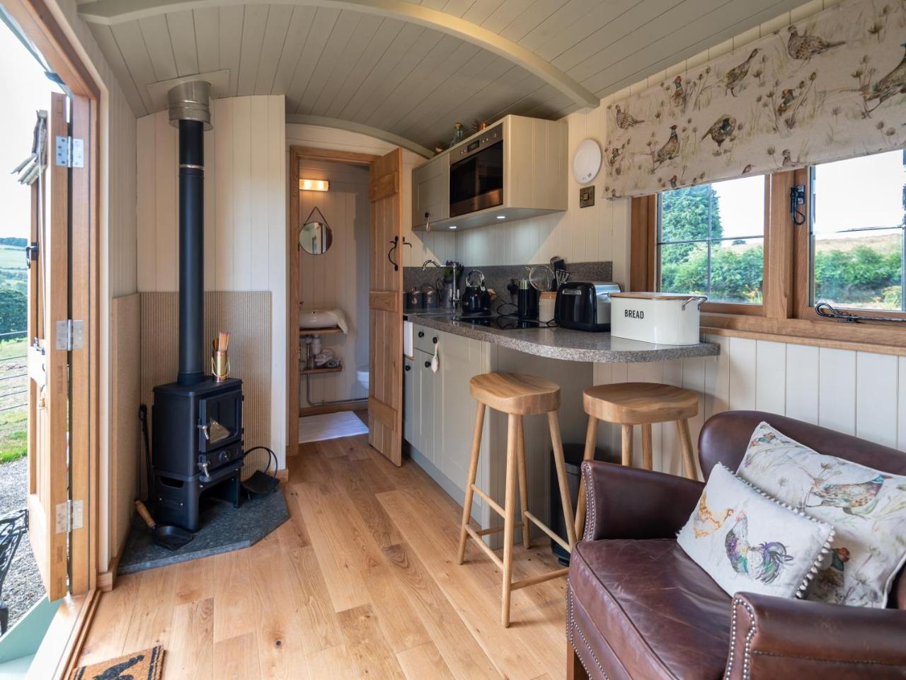 Llanbadarn Fynydd Padarn'S Hut 빌라 외부 사진